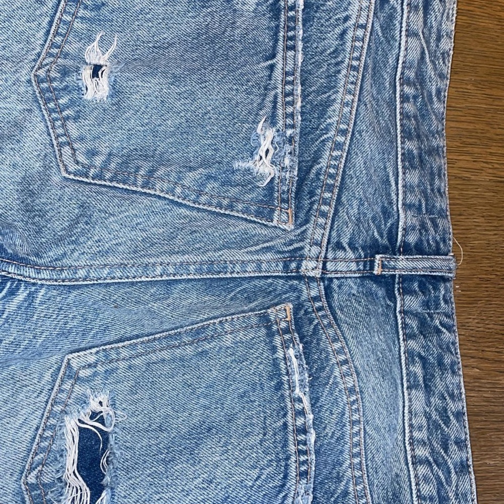 FREE PEOPLE mid-rise straight leg women’s jeans!